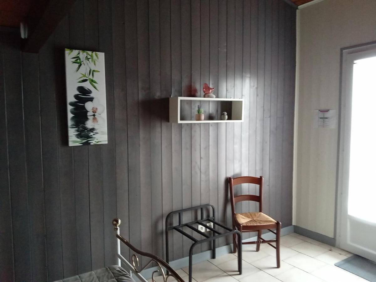 Le H De Sernhac Bagian luar foto